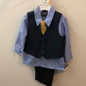NWT 12 mo boys suit